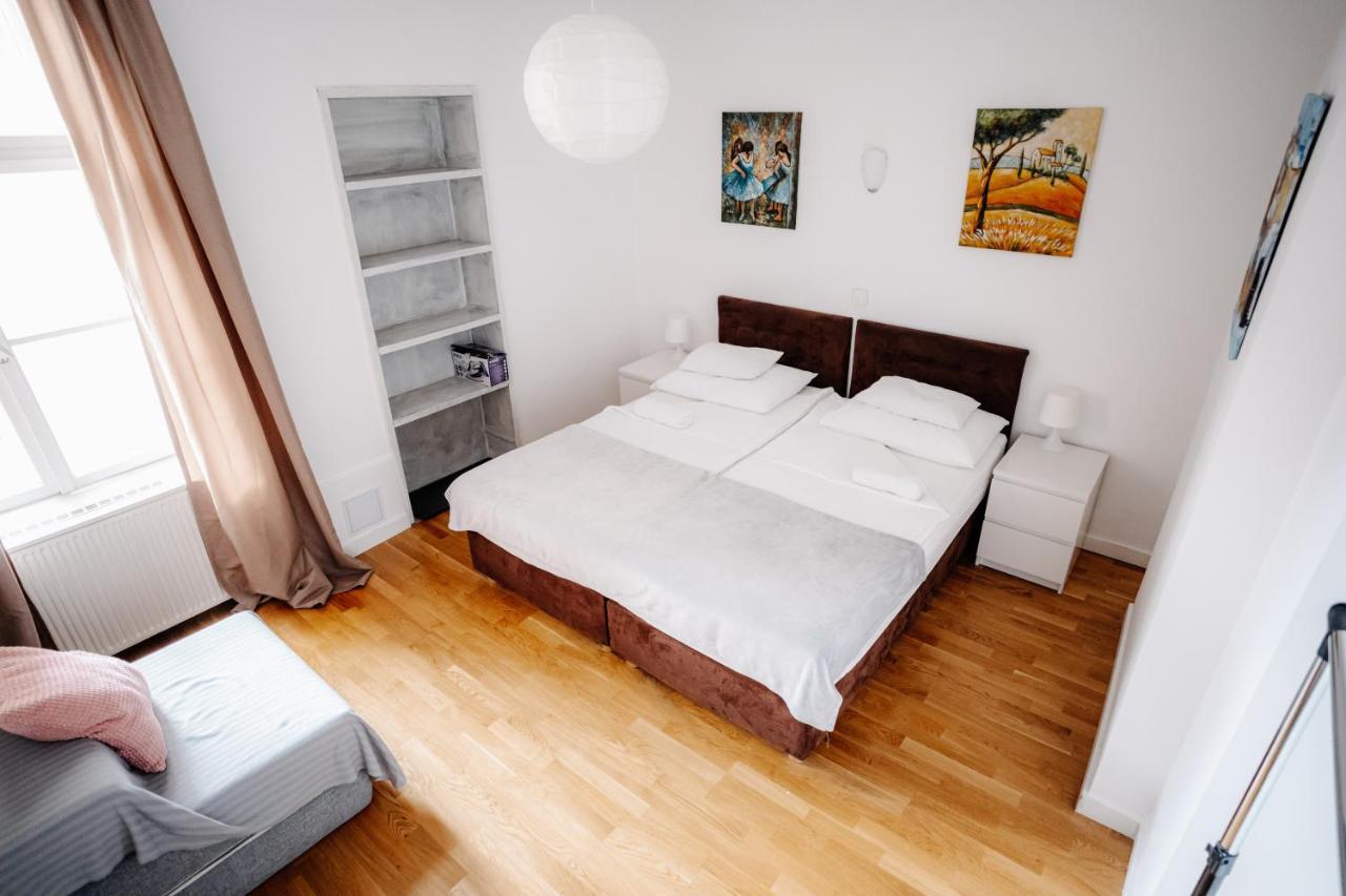 Dta Hebrangova Apartment Загреб Екстериор снимка